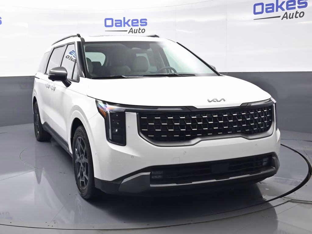 2026 Snow White Pearl Kia Carnival Hybrid SX FWD Van