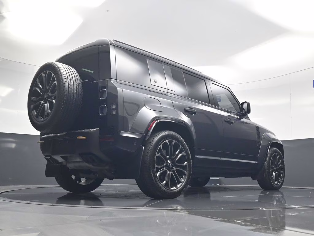 2025 Carpathian Gray Metallic Land Rover Defender 110 OCTA AWD SUV