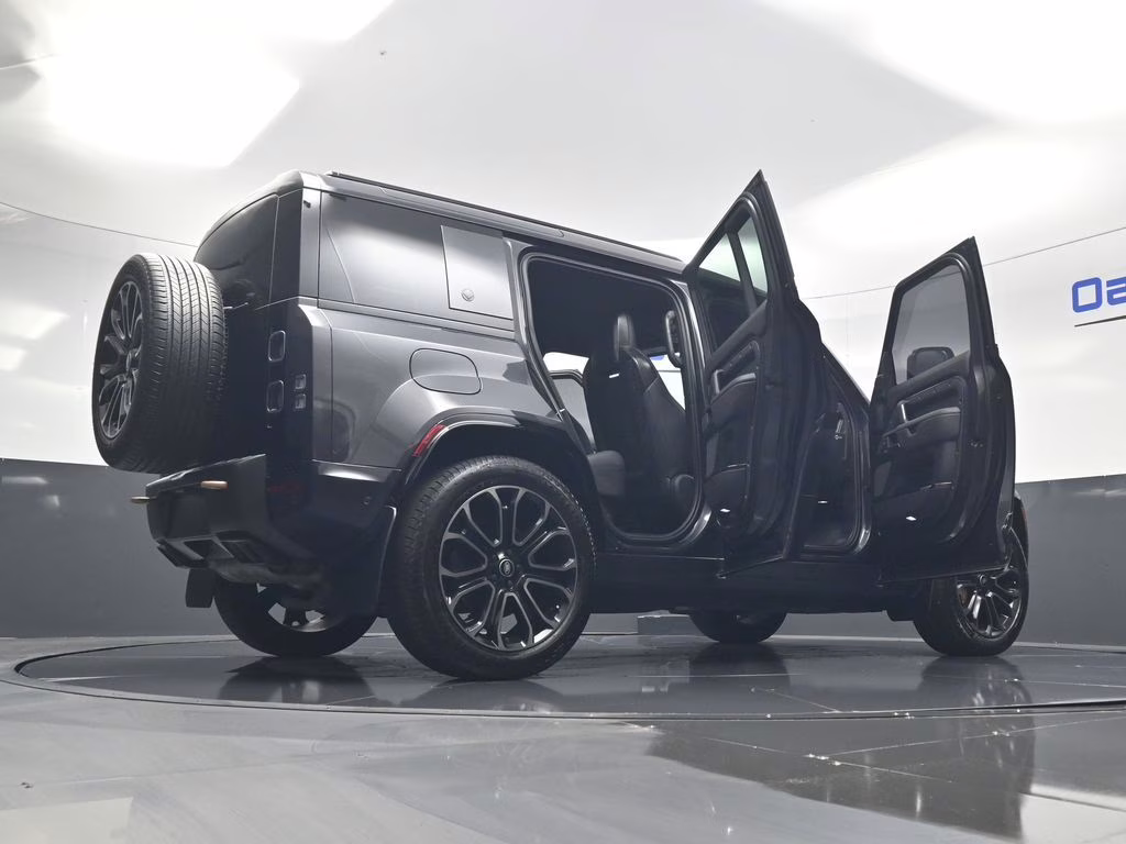 2025 Carpathian Gray Metallic Land Rover Defender 110 OCTA AWD SUV