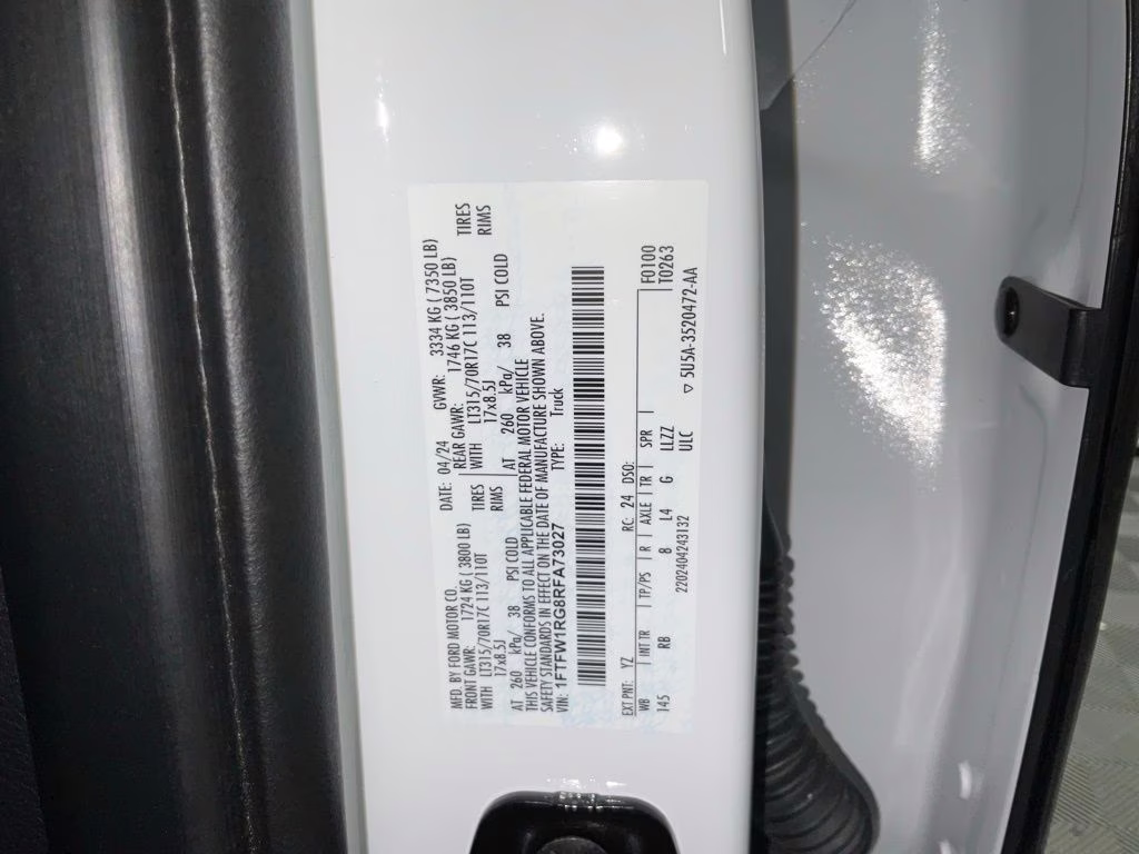 2024 Oxford White Ford F-150 Raptor 4X4 Truck