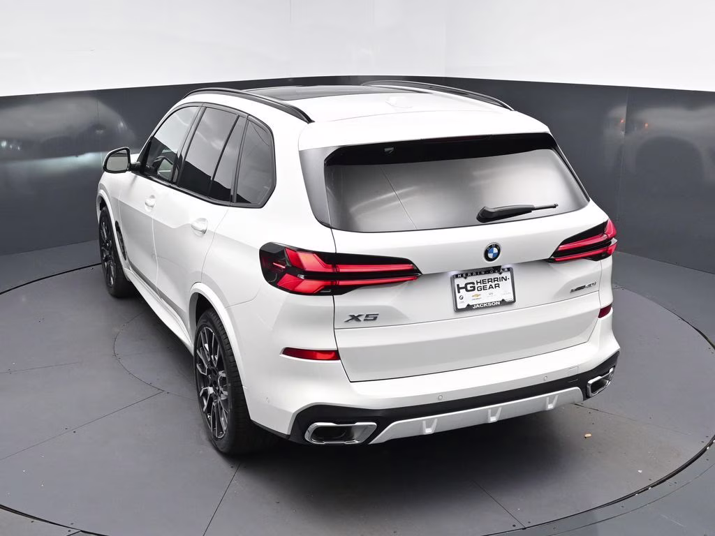 2026 Alpine White BMW X5 sDrive40i RWD SUV