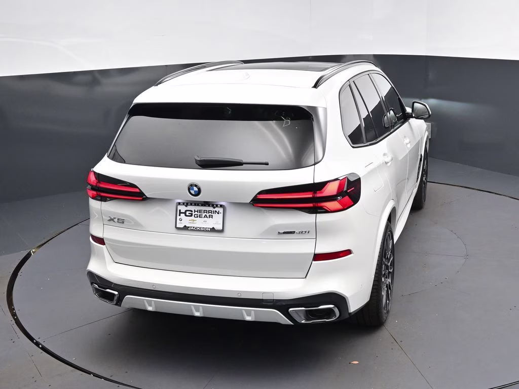 2026 Alpine White BMW X5 sDrive40i RWD SUV