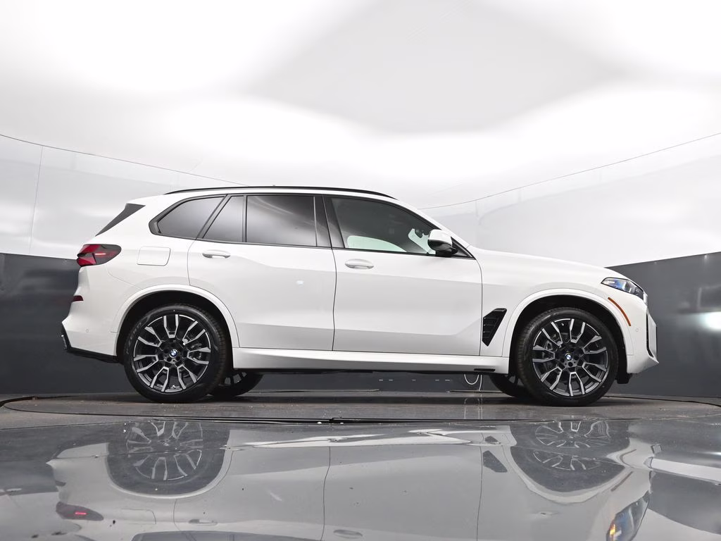 2026 Alpine White BMW X5 sDrive40i RWD SUV