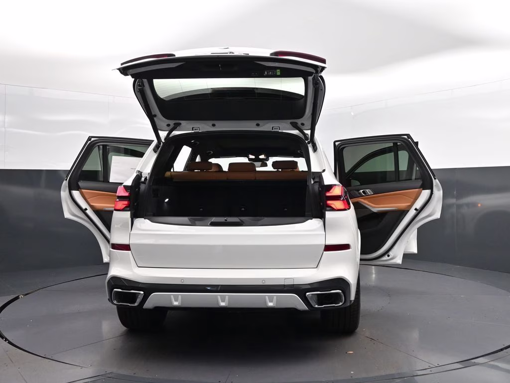 2026 Alpine White BMW X5 sDrive40i RWD SUV