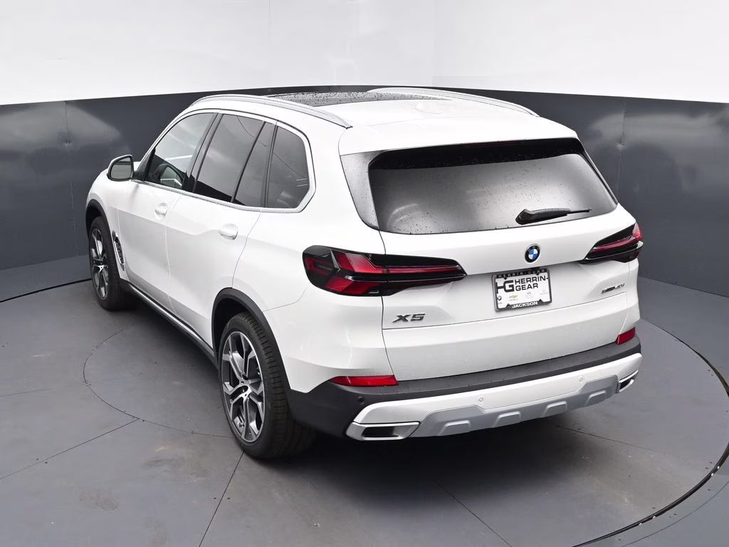 2026 Alpine White BMW X5 sDrive40i RWD SUV