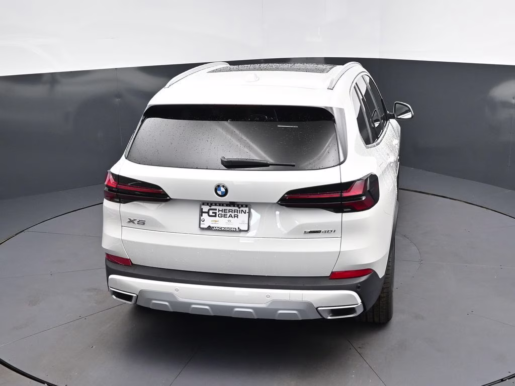 2026 Alpine White BMW X5 sDrive40i RWD SUV