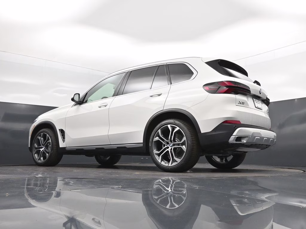 2026 Alpine White BMW X5 sDrive40i RWD SUV