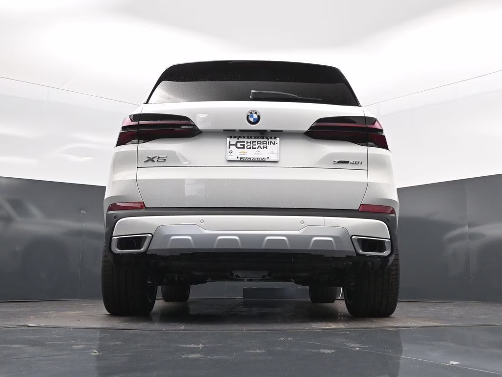 2026 Alpine White BMW X5 sDrive40i RWD SUV