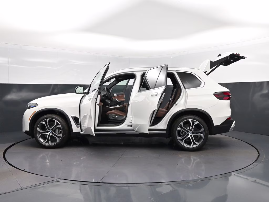 2026 Alpine White BMW X5 sDrive40i RWD SUV