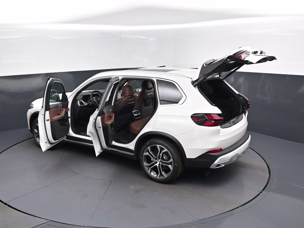 2026 Alpine White BMW X5 sDrive40i RWD SUV