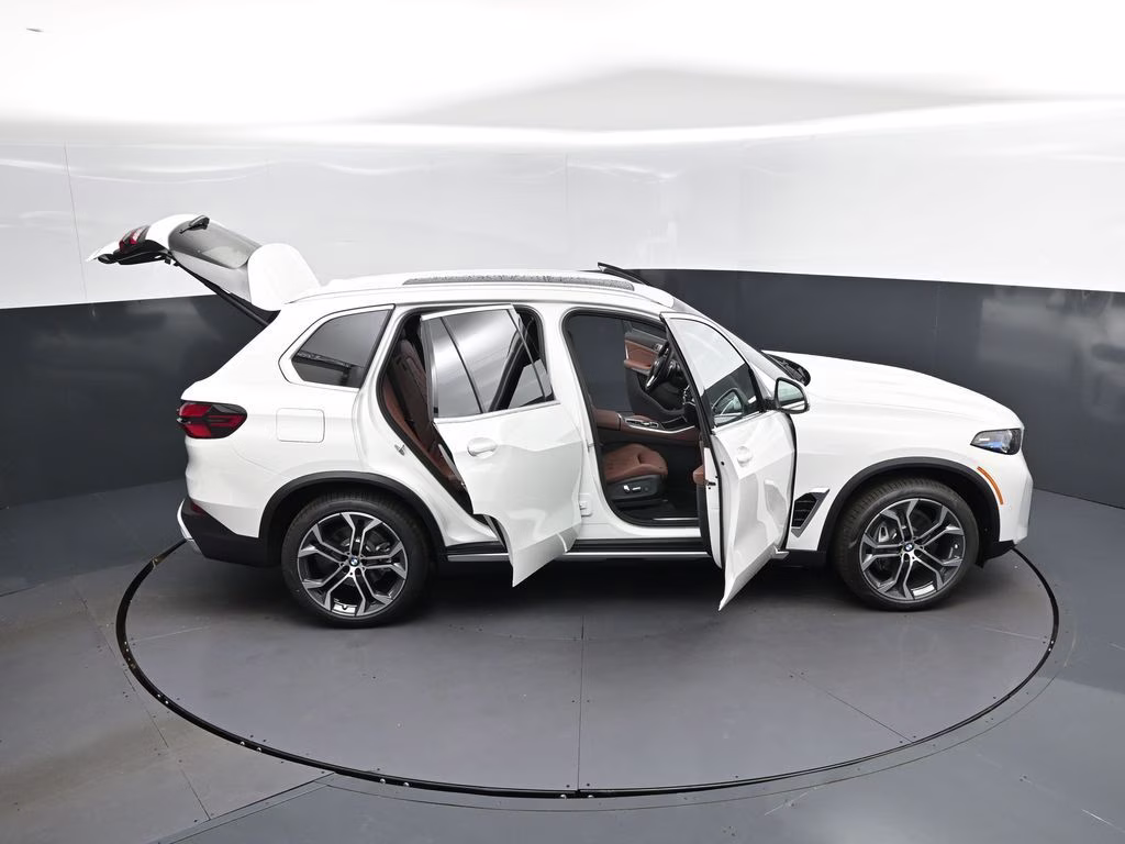 2026 Alpine White BMW X5 sDrive40i RWD SUV