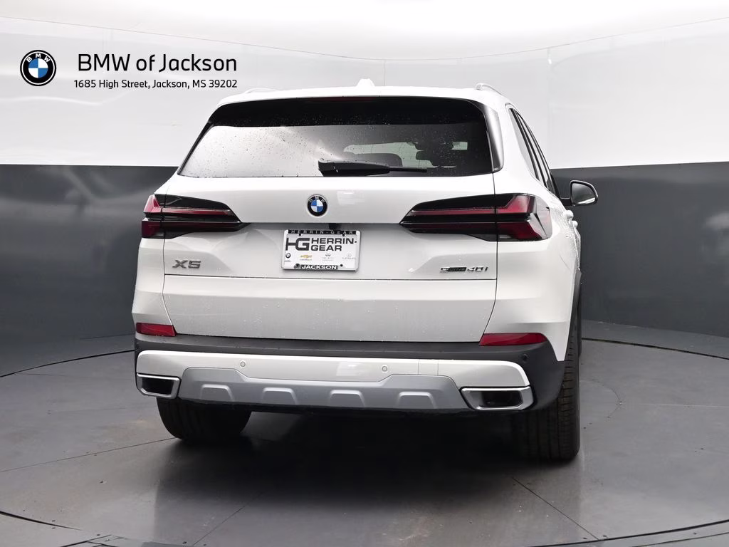 2026 Alpine White BMW X5 sDrive40i RWD SUV