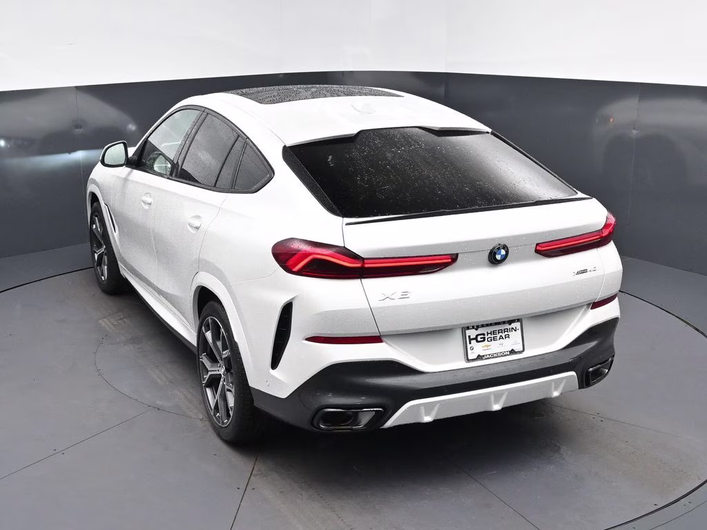 2027 Alpine White BMW X6 xDrive40i AWD SUV