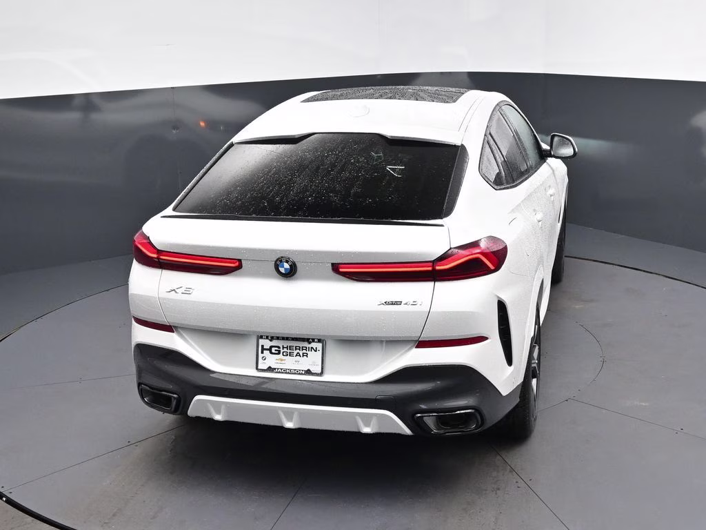 2027 Alpine White BMW X6 xDrive40i AWD SUV