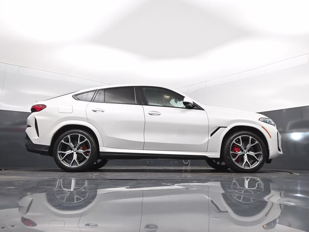 2027 Alpine White BMW X6 xDrive40i AWD SUV