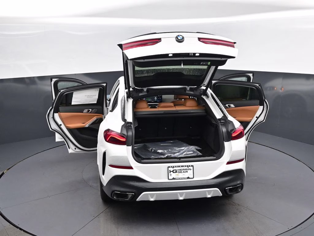 2027 Alpine White BMW X6 xDrive40i AWD SUV