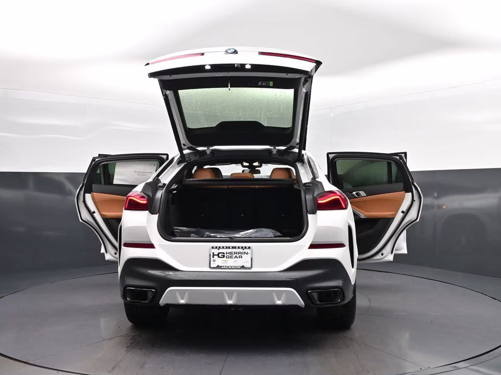 2027 Alpine White BMW X6 xDrive40i AWD SUV