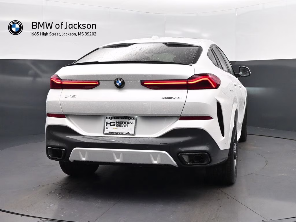 2027 Alpine White BMW X6 xDrive40i AWD SUV