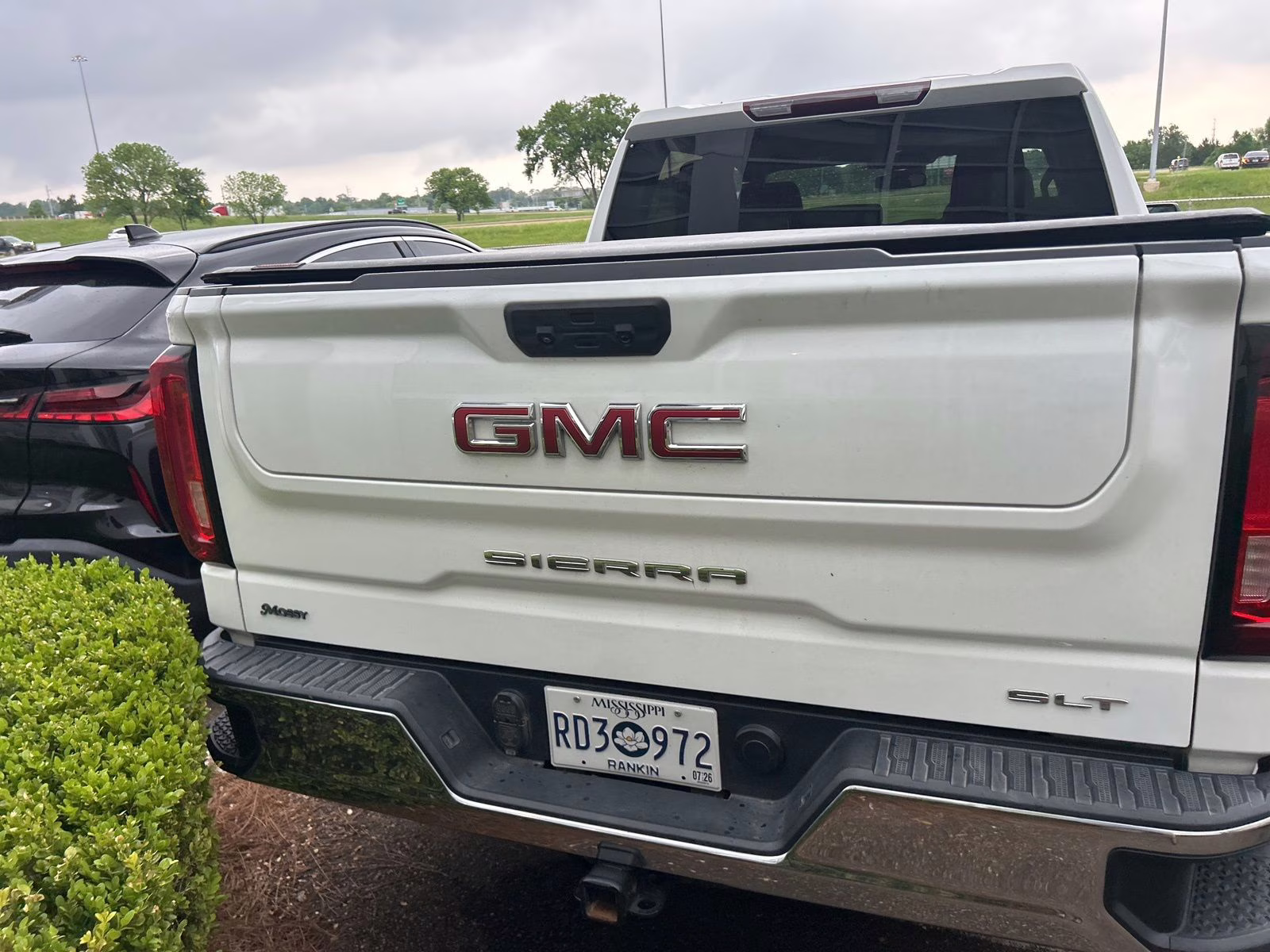 2023 Summit White GMC Sierra 1500 SLT RWD Truck