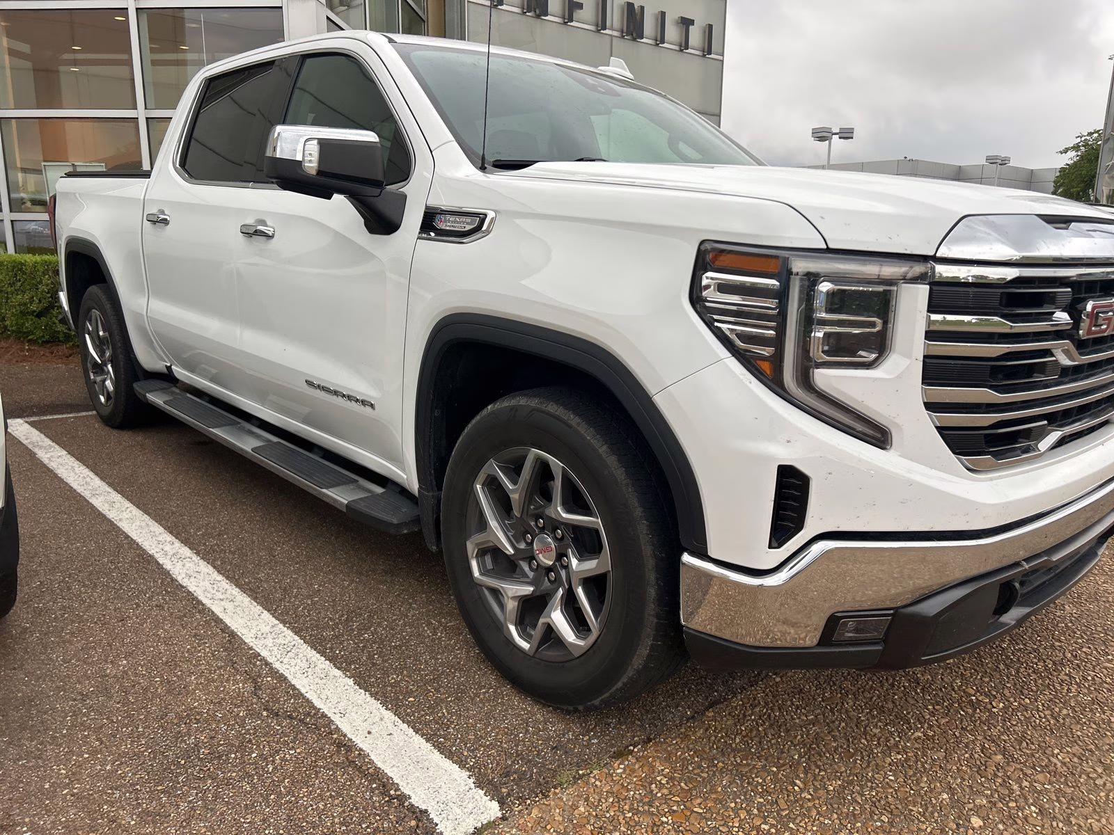 2023 Summit White GMC Sierra 1500 SLT RWD Truck