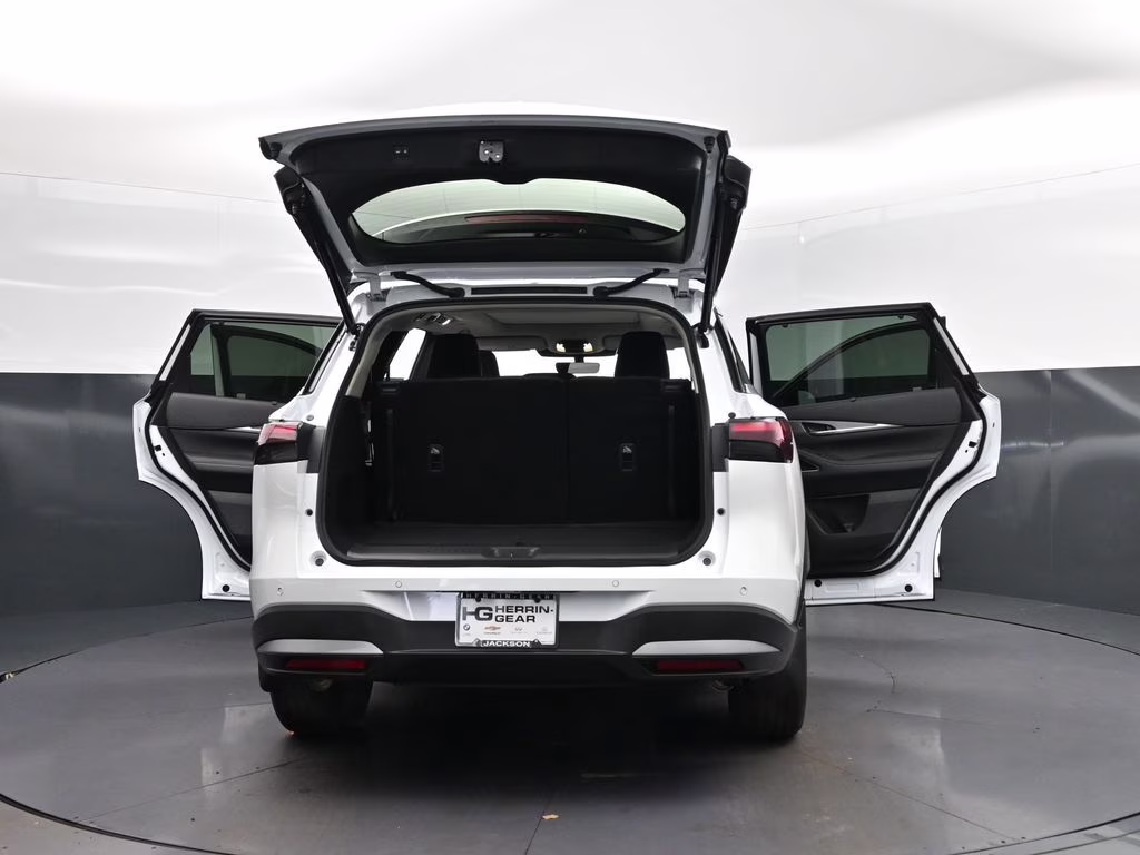 2026 Radiant White INFINITI QX60 LUXE FWD SUV