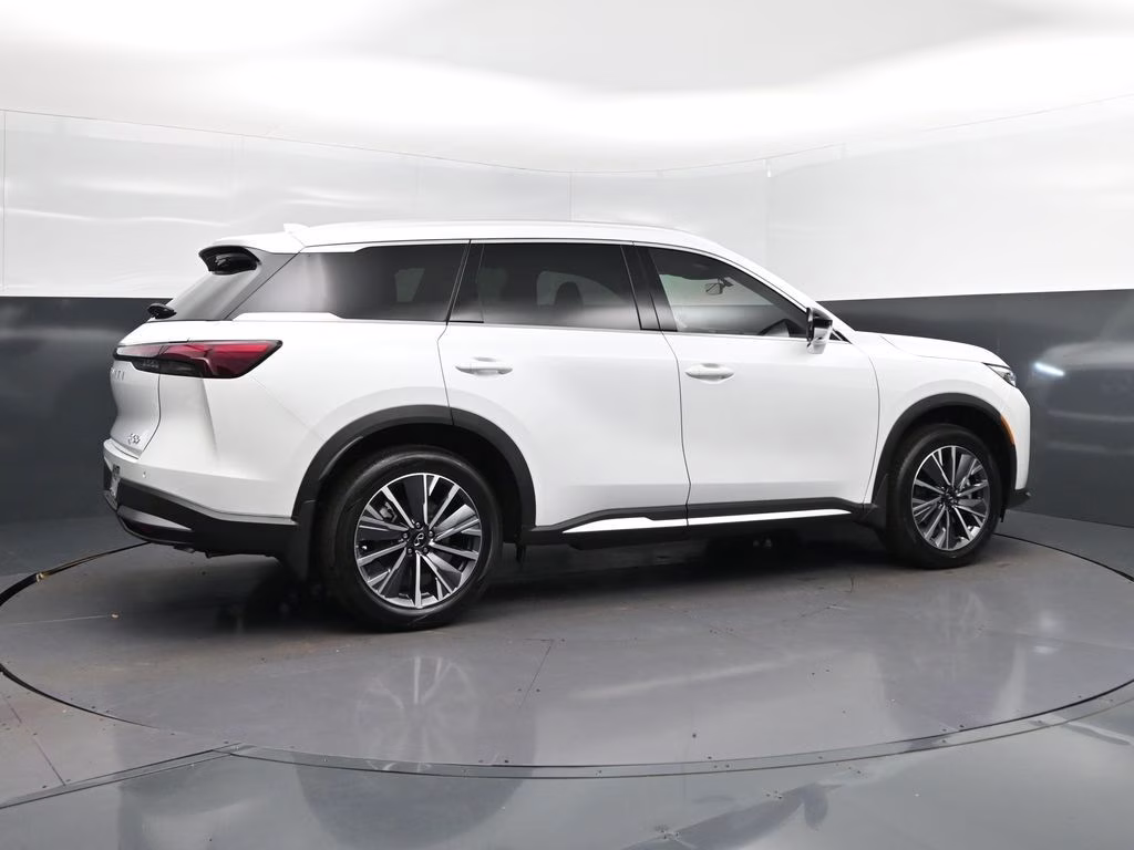 2026 Radiant White INFINITI QX60 LUXE FWD SUV