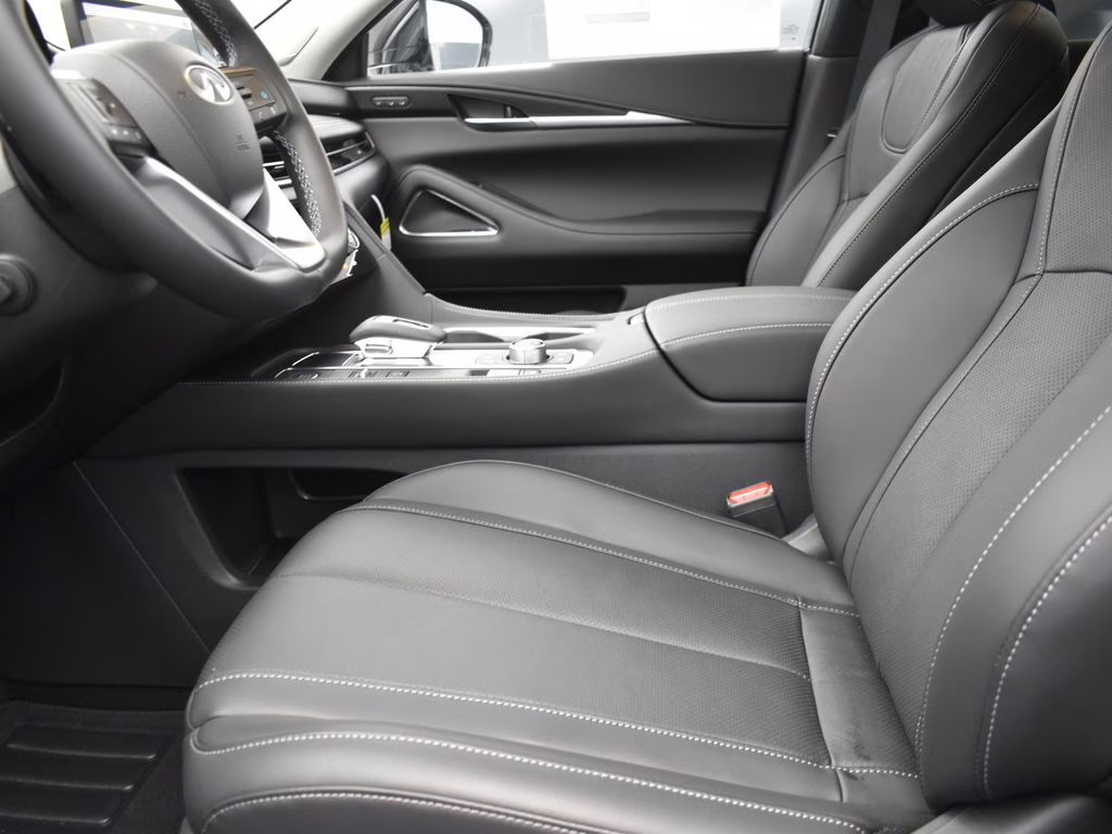 2025 Bordeaux INFINITI QX60 Sensory AWD SUV