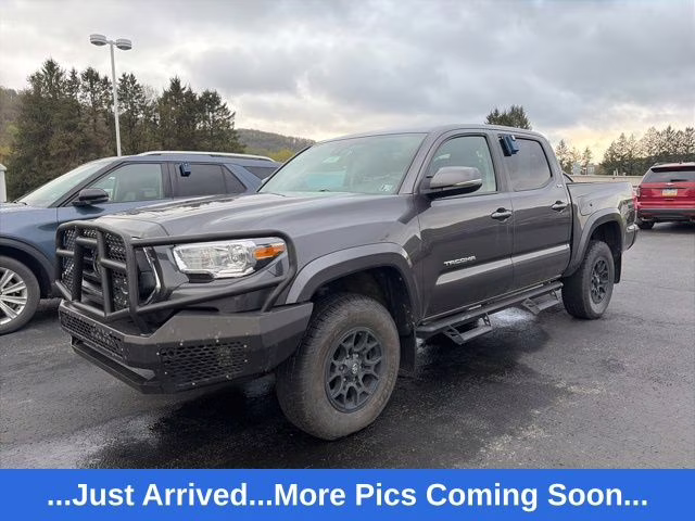 2022 Magnetic Gray Metallic Toyota Tacoma SR5 4X4 Truck