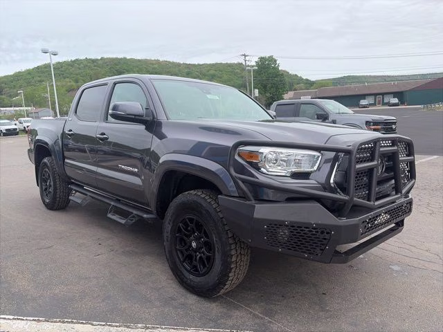 2022 Magnetic Gray Metallic Toyota Tacoma SR5 4X4 Truck