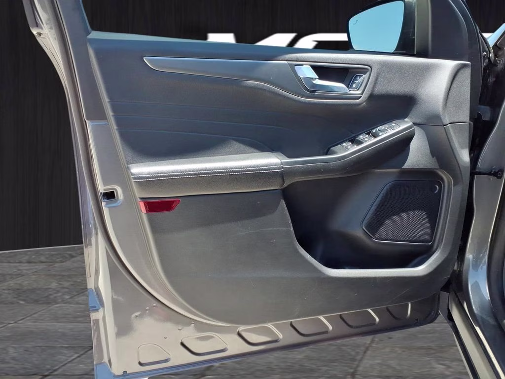 2024 CARBONIZED GRAY METALLIC Ford Escape PHEV FWD SUV