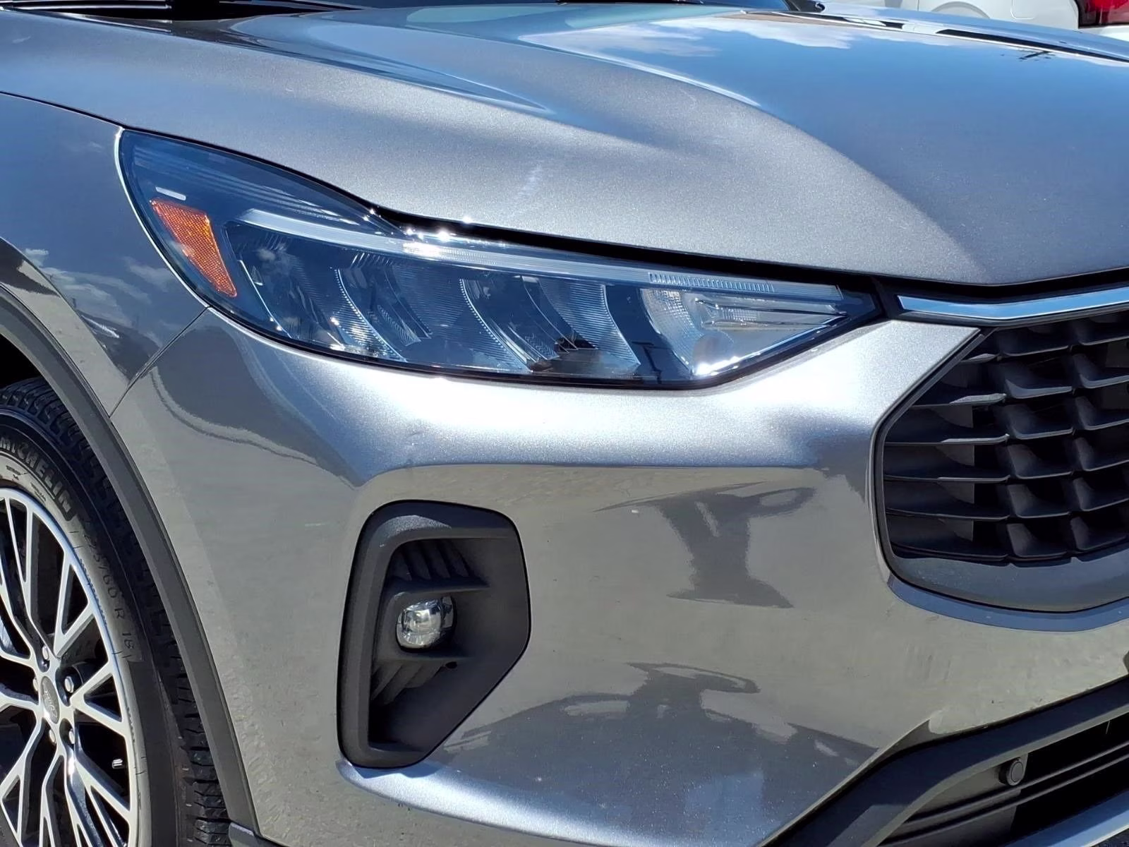 2024 Gray Metallic Ford Escape Plug-In Hybrid Base FWD SUV
