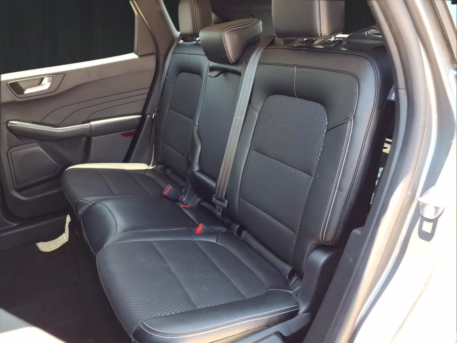 2024 Gray Metallic Ford Escape Plug-In Hybrid Base FWD SUV
