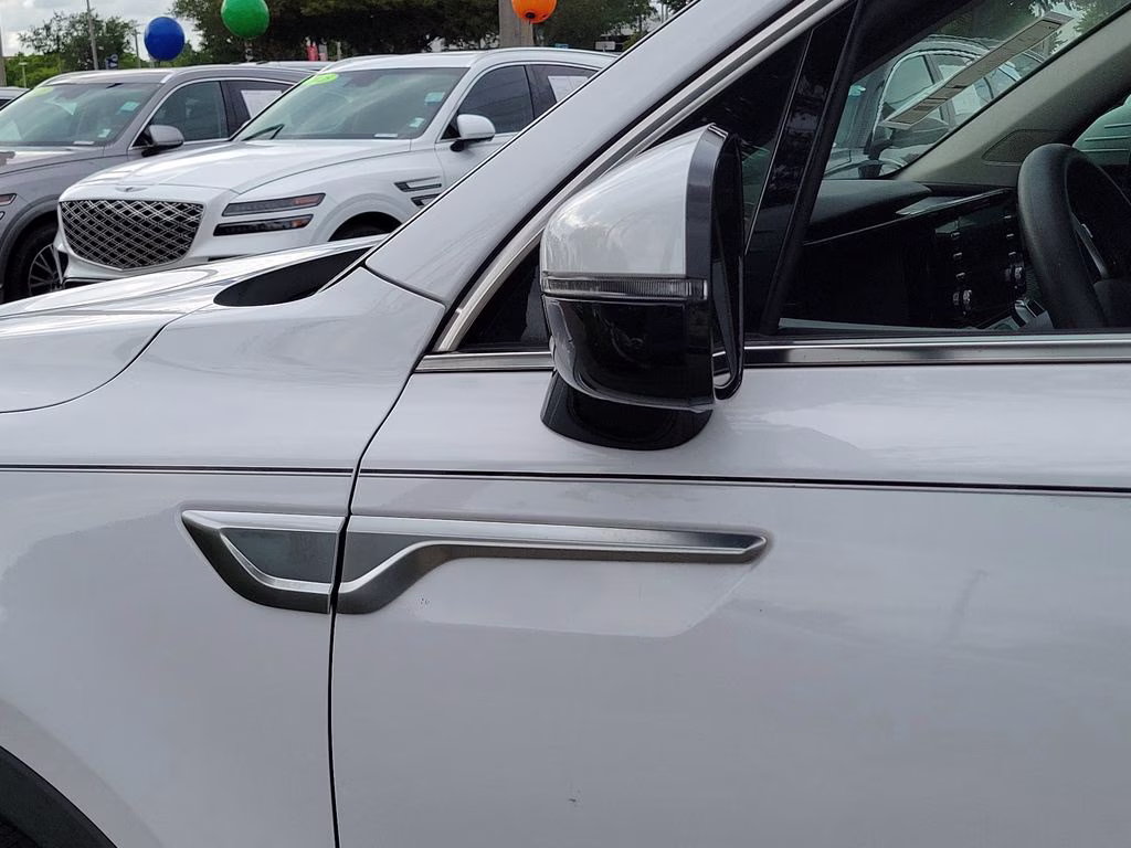 2023 Glacial White Pearl Kia Sorento LX FWD SUV