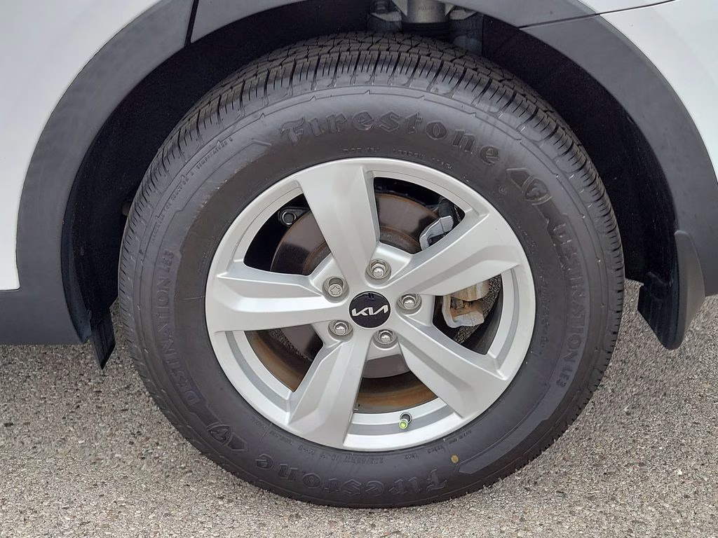 2023 Glacial White Pearl Kia Sorento LX FWD SUV