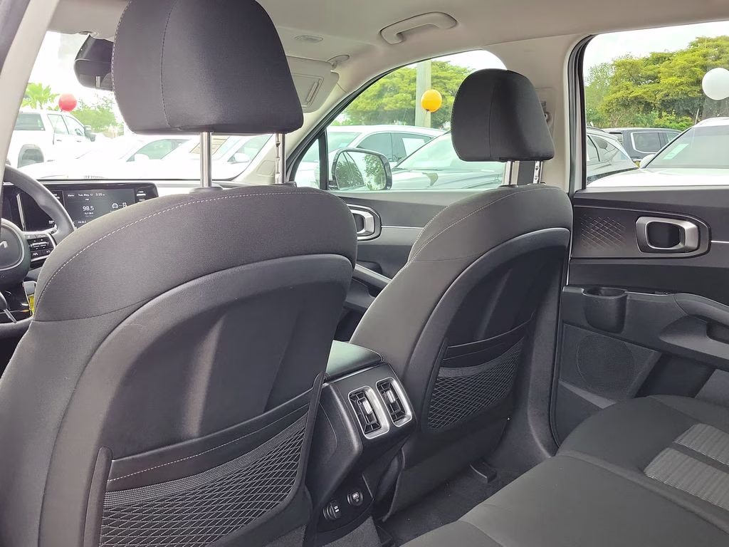 2023 Glacial White Pearl Kia Sorento LX FWD SUV
