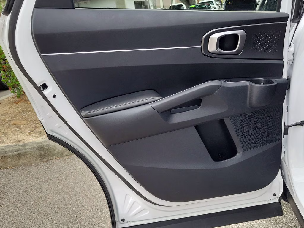 2023 Glacial White Pearl Kia Sorento LX FWD SUV