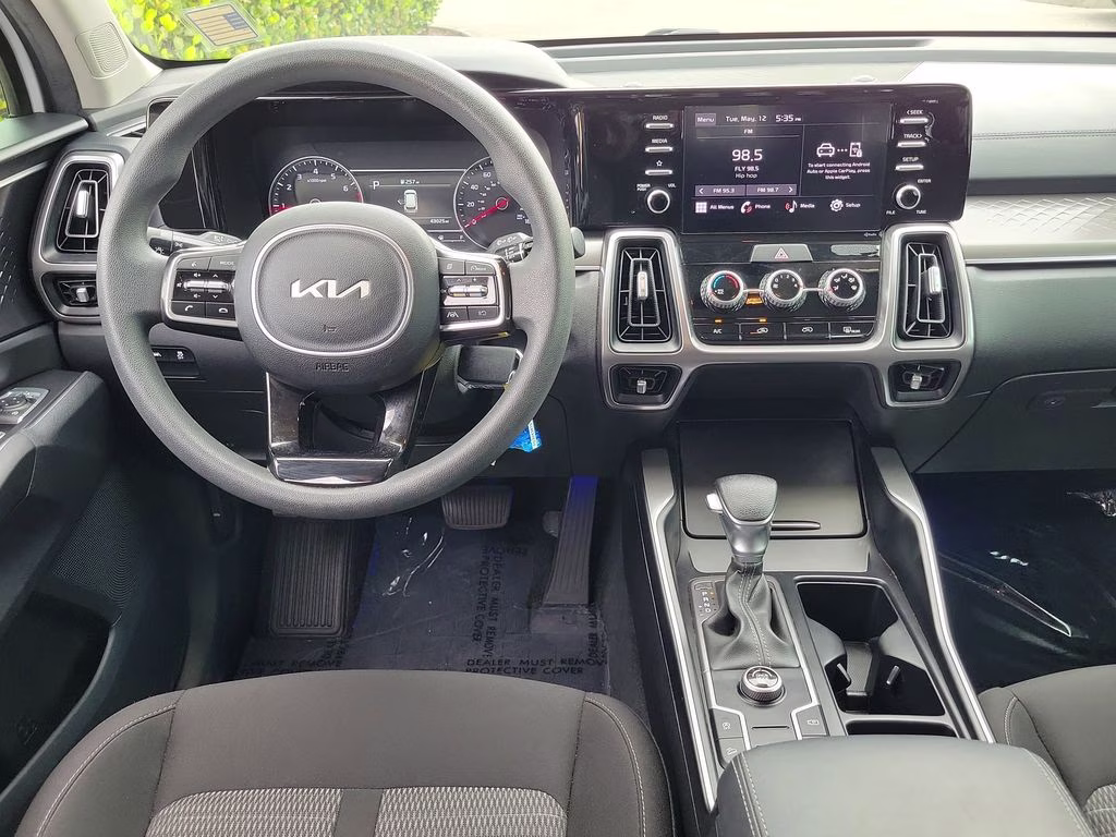 2023 Glacial White Pearl Kia Sorento LX FWD SUV