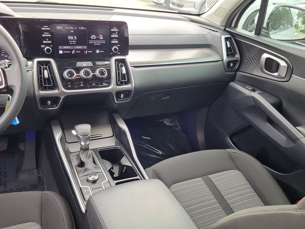 2023 Glacial White Pearl Kia Sorento LX FWD SUV