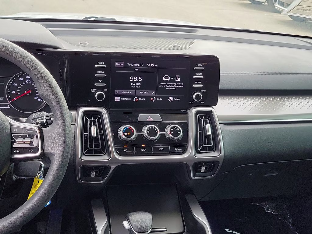 2023 Glacial White Pearl Kia Sorento LX FWD SUV