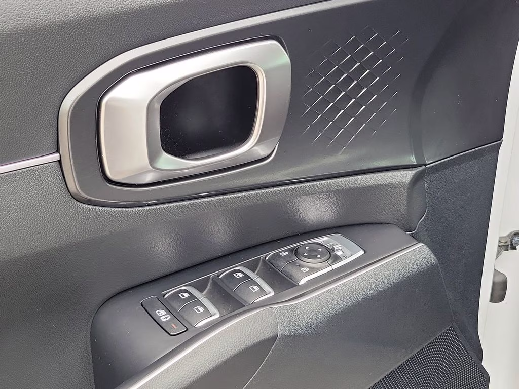 2023 Glacial White Pearl Kia Sorento LX FWD SUV