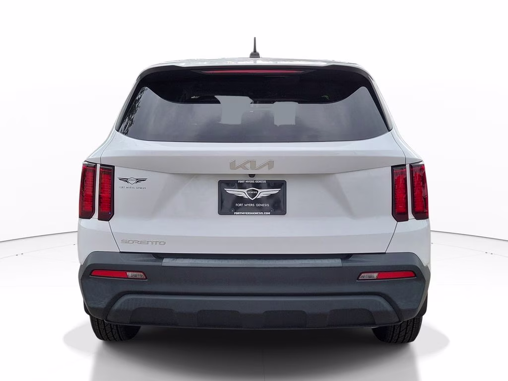 2023 Glacial White Pearl Kia Sorento LX FWD SUV