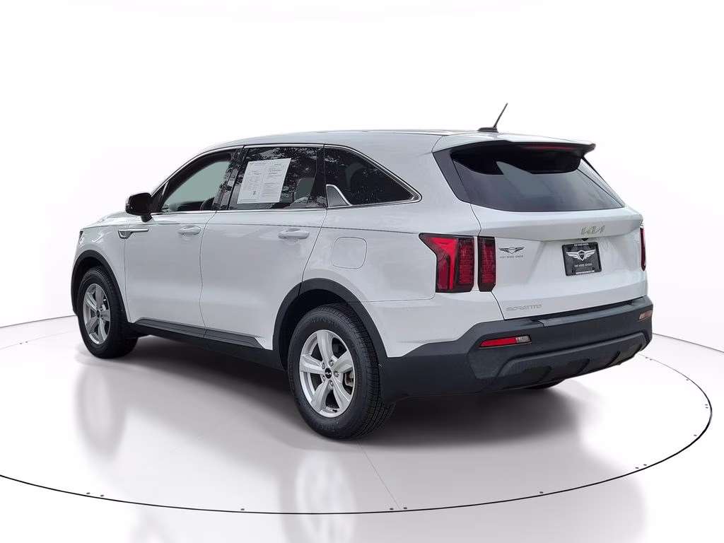 2023 Glacial White Pearl Kia Sorento LX FWD SUV