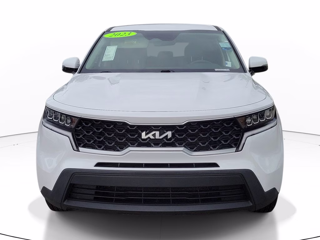 2023 Glacial White Pearl Kia Sorento LX FWD SUV