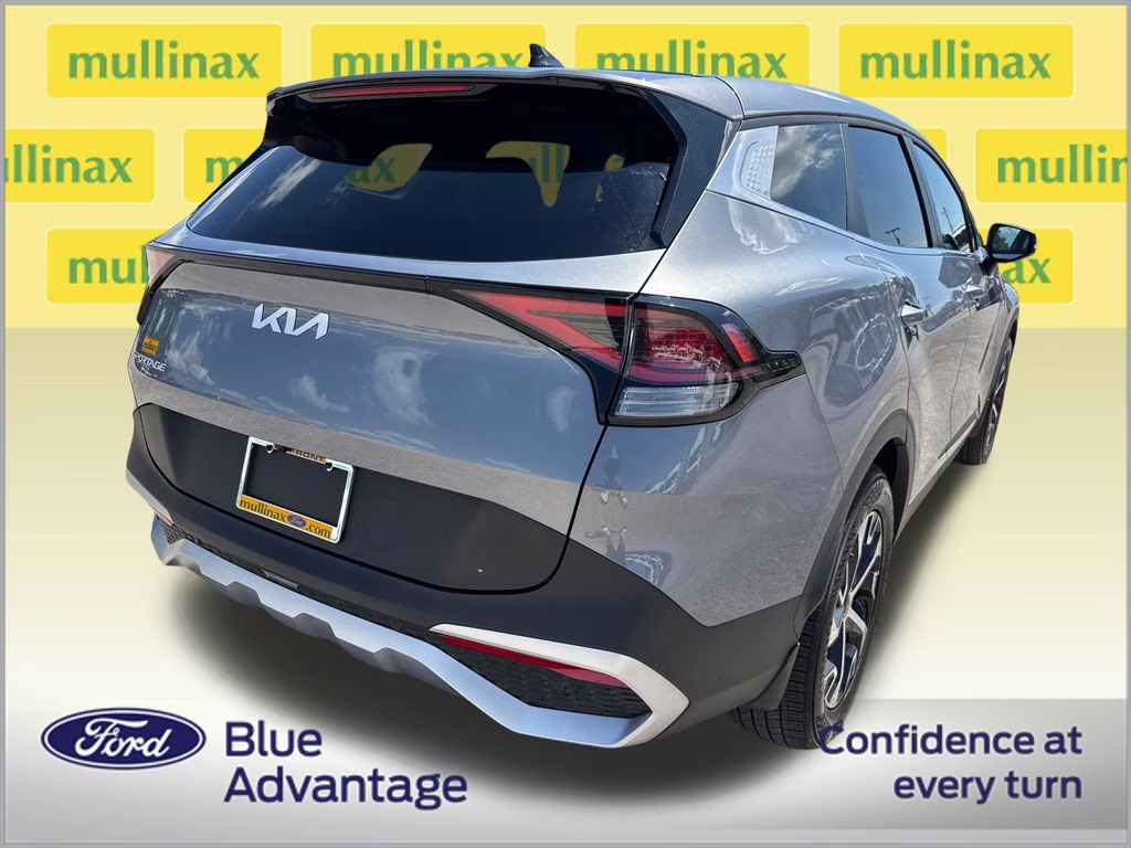 2025 Everlasting Silver Kia Sportage EX FWD SUV
