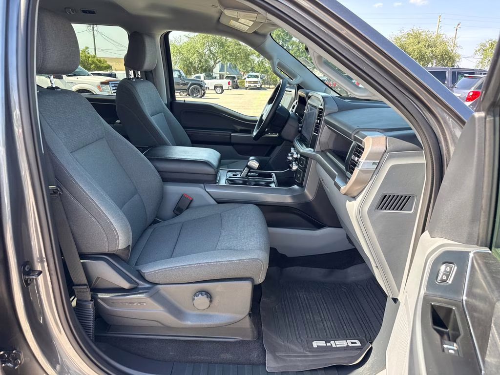 2025 Carbonized Gray Metallic Ford F-150 Lightning XLT AWD Truck