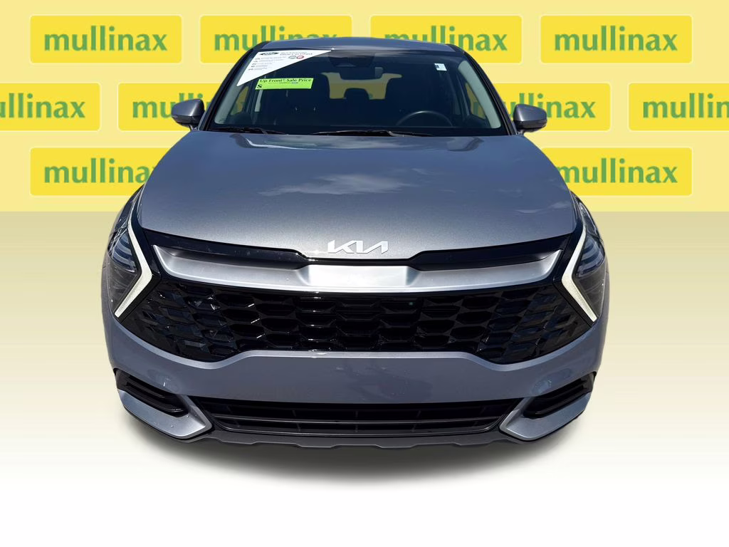 2025 Everlasting Silver Kia Sportage EX FWD SUV