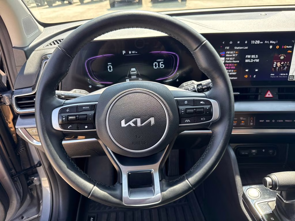 2025 Everlasting Silver Kia Sportage EX FWD SUV