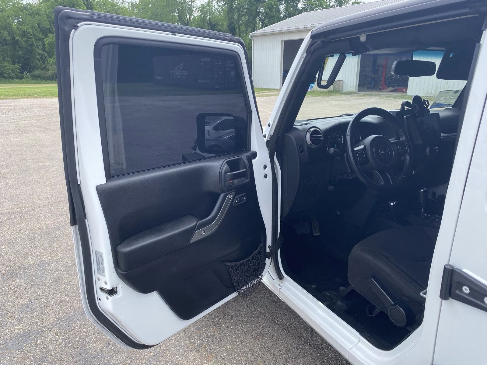 2015 Bright White Clearcoat Jeep Wrangler Sport 4X4 SUV
