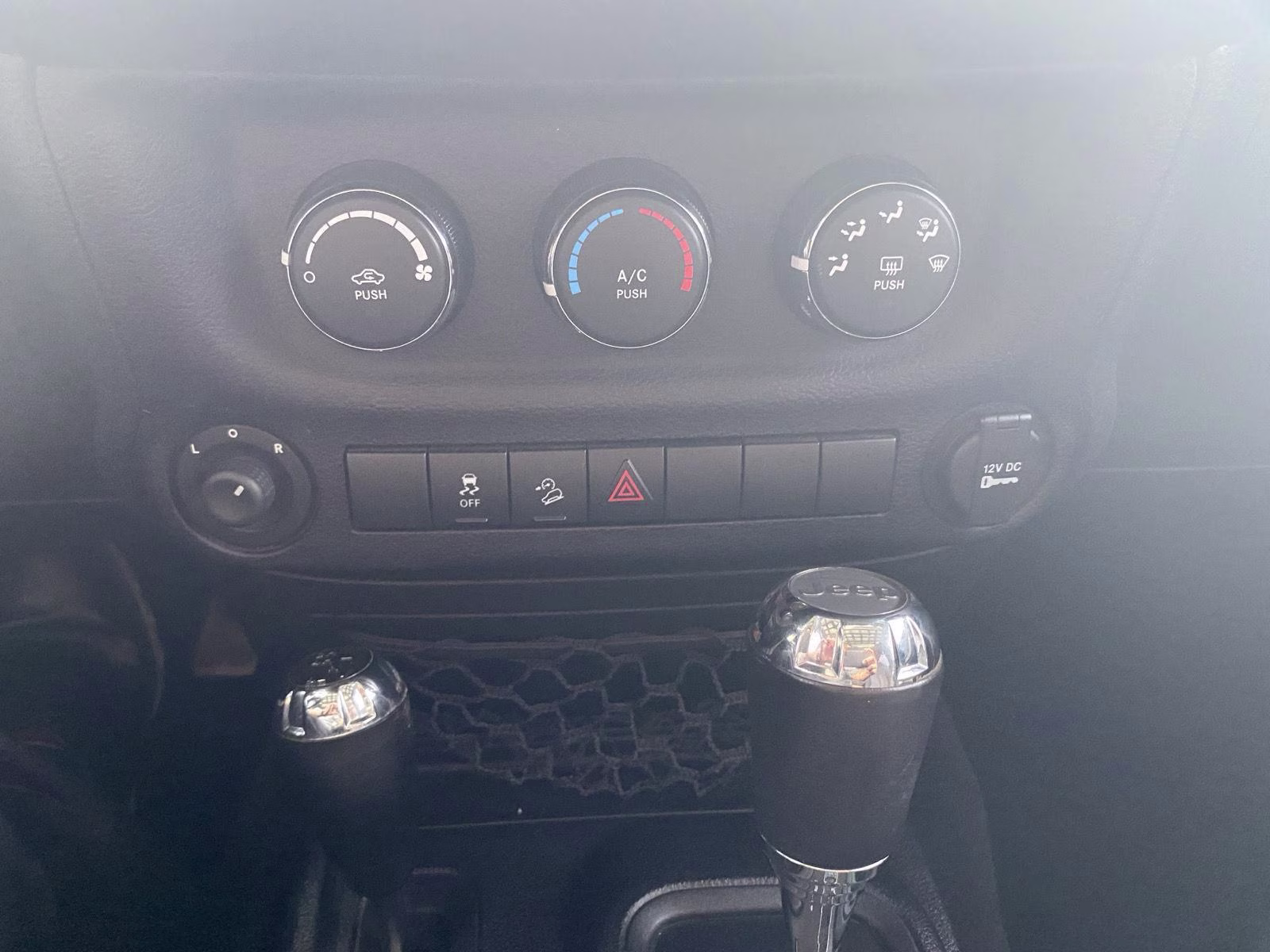 2015 Bright White Clearcoat Jeep Wrangler Sport 4X4 SUV