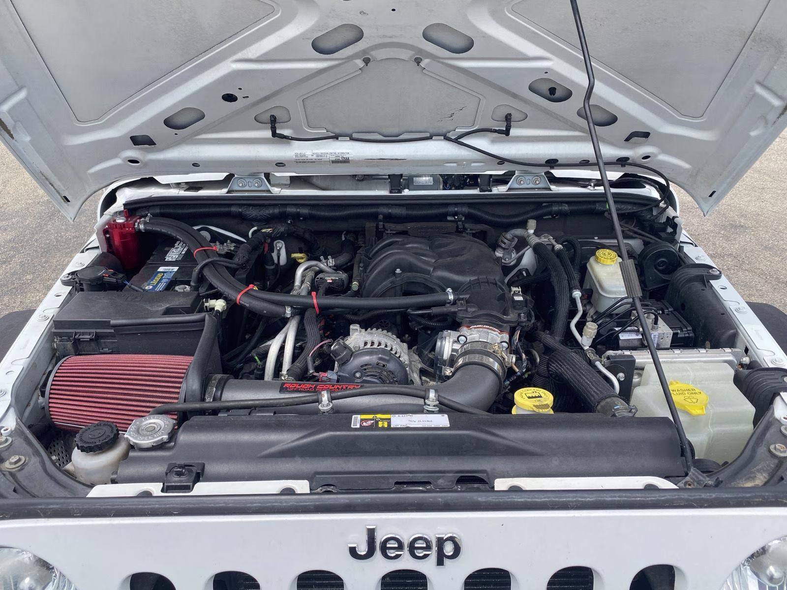 2015 Bright White Clearcoat Jeep Wrangler Sport 4X4 SUV